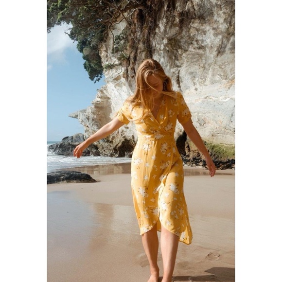 Madewell Silk Wrap Maxi Dress in Butterfly Garden 4 - Picture 6 of 16